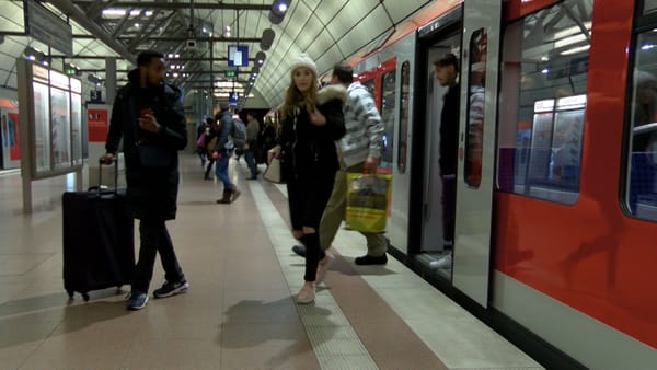 In den Sommerferien: Bauarbeiten schränken den S-Bahn-Verkehr in Hamburg ein